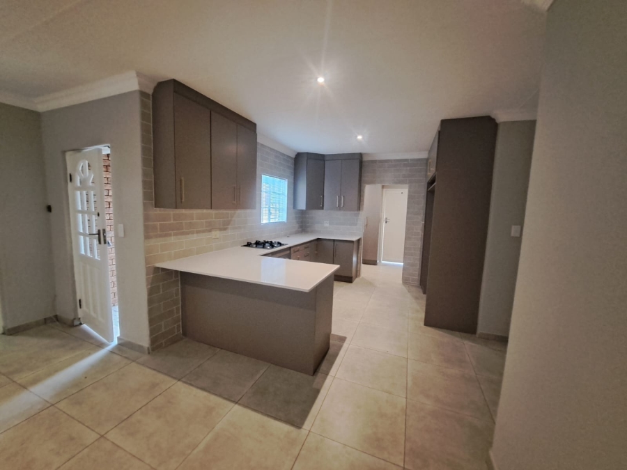 3 Bedroom Property for Sale in Boschdal North West